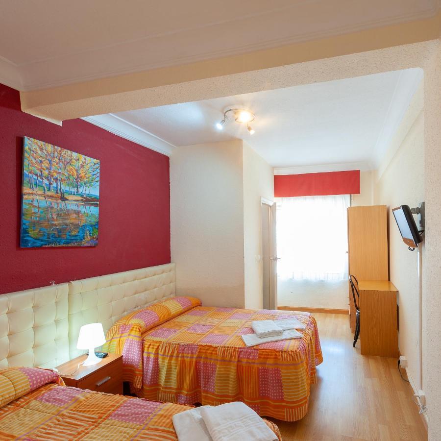 Hostal Manjon Бургос Экстерьер фото