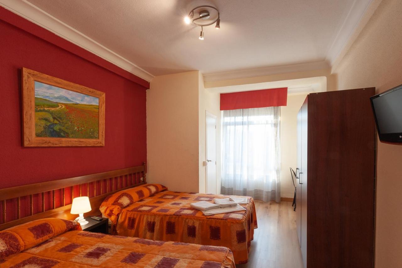Hostal Manjon Бургос Экстерьер фото
