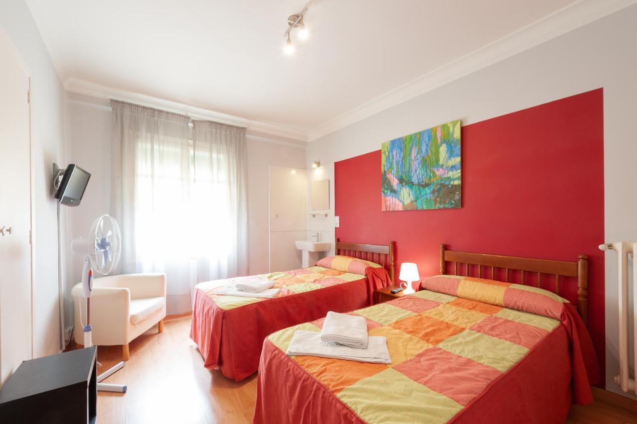 Hostal Manjon Бургос Экстерьер фото